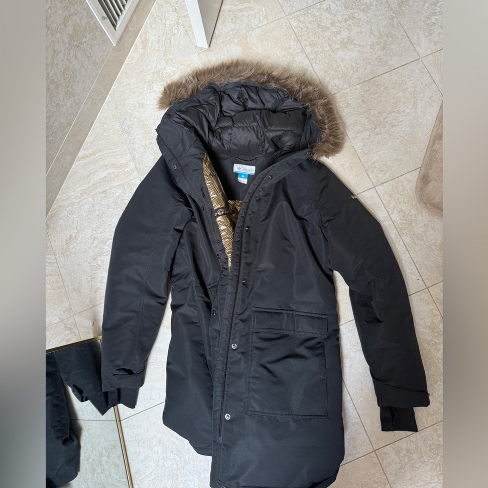 Women's Black Fur-Trimmed Parka